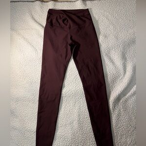 Old Navy Active Extra High-Rise Maroon Leggings